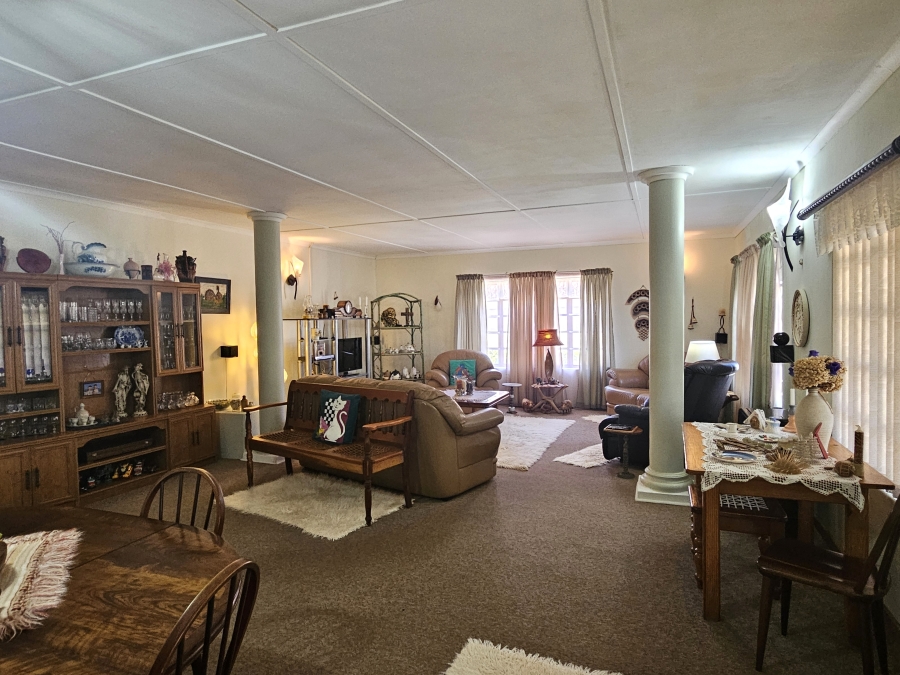 4 Bedroom Property for Sale in Wavecrest Eastern Cape